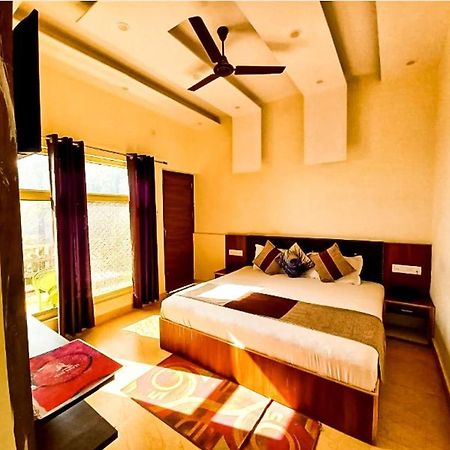 Sunny Pines Resort Лансдаун Экстерьер фото