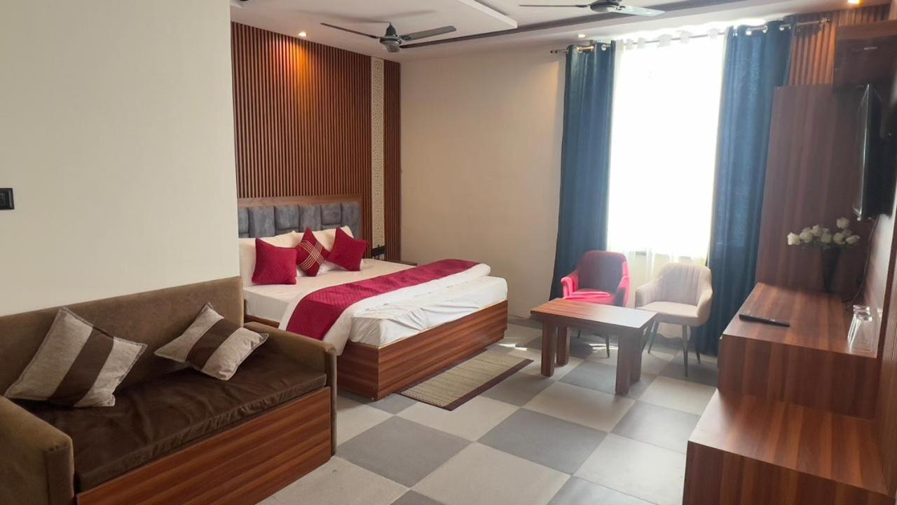 Sunny Pines Resort Лансдаун Экстерьер фото